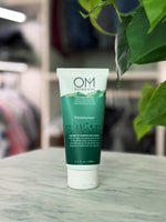 Moisturizer - lifestyle in home dressing room | OM Botanical