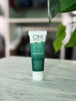 Young and bright - lifestyle in home dressing room | OM Botanical